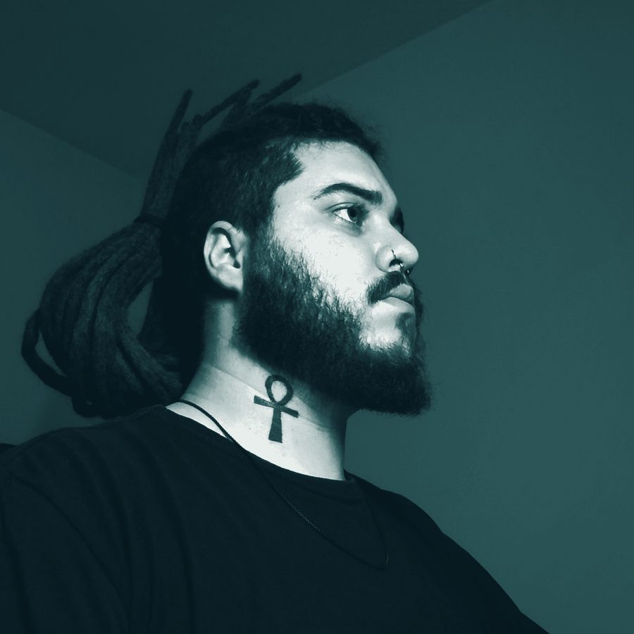 O mesmo retrato com tratamento duotone em tinta e petróleo